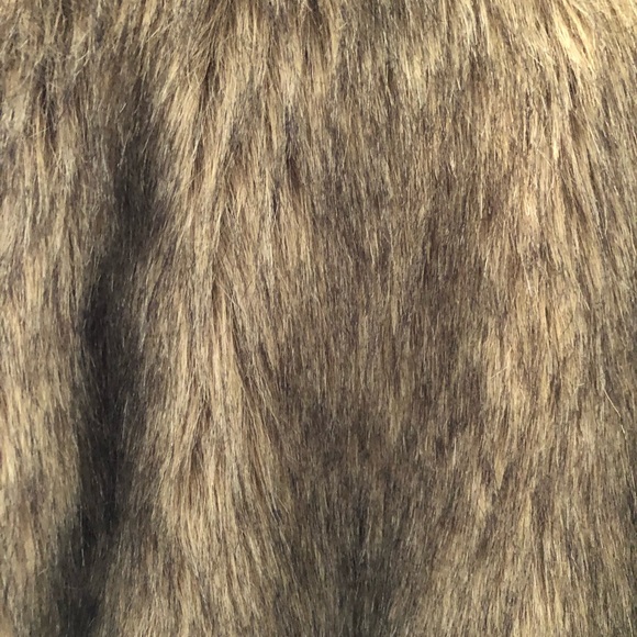 Faux fur vest - Picture 4 of 4